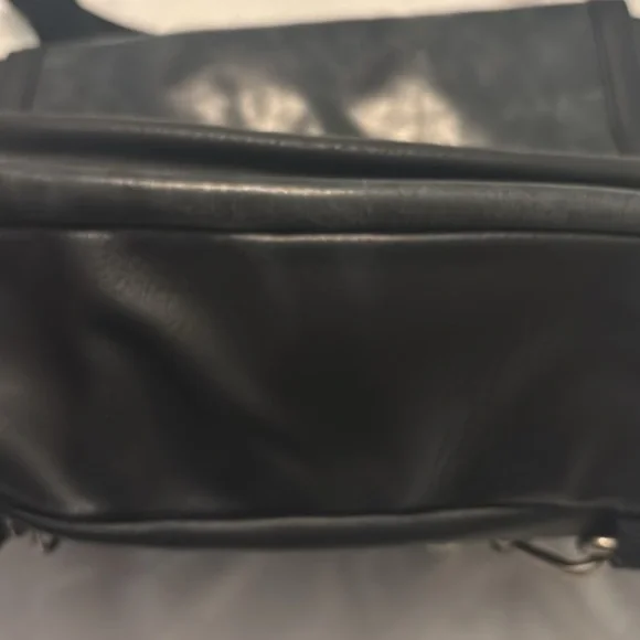 The Sak Black Ventura Convertible distressed leather backpack crossbody NWOT - Picture 11 of 16